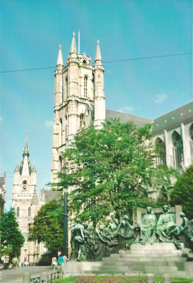 St. Baafskathedraal Gent mit Belfried im Hintergrund
