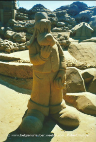Goofy aus Sand beim Sandskulpturenfestival Blankenberge 2011